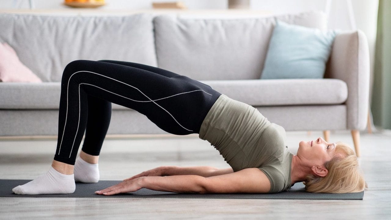 El ejercicio de 2 min que baja la presión más que el cardio