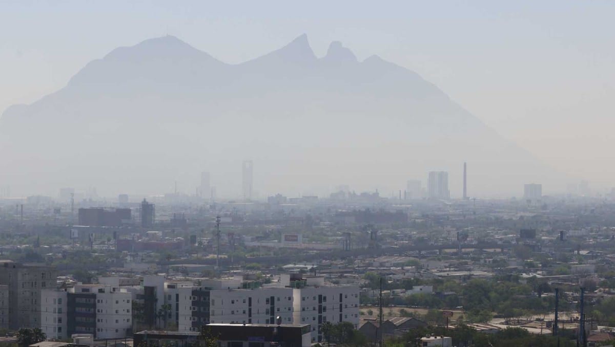 NL ahogado en smog: Prometen mejorar monitoreo ambiental