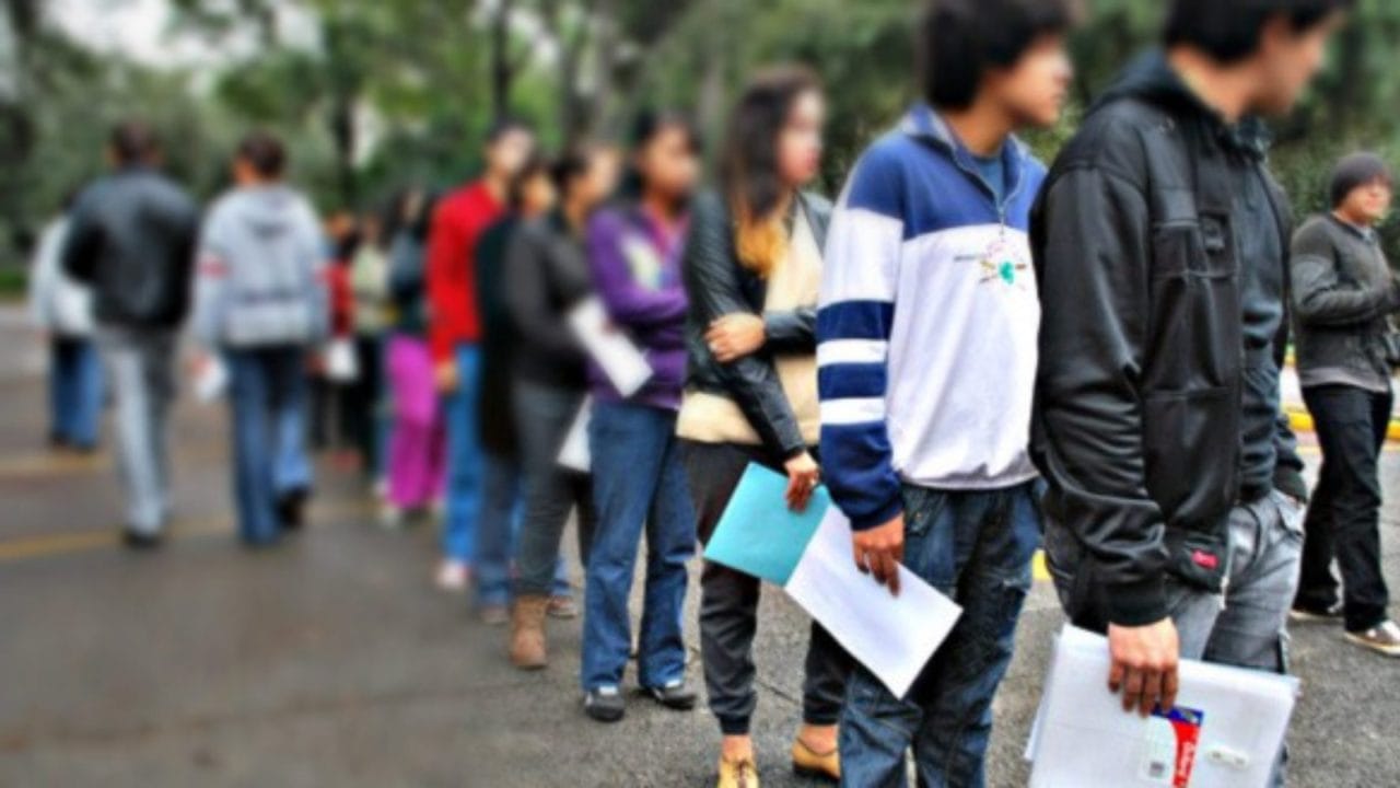 Jóvenes sin futuro en empleos inestables, según la nueva encuesta laboral en México