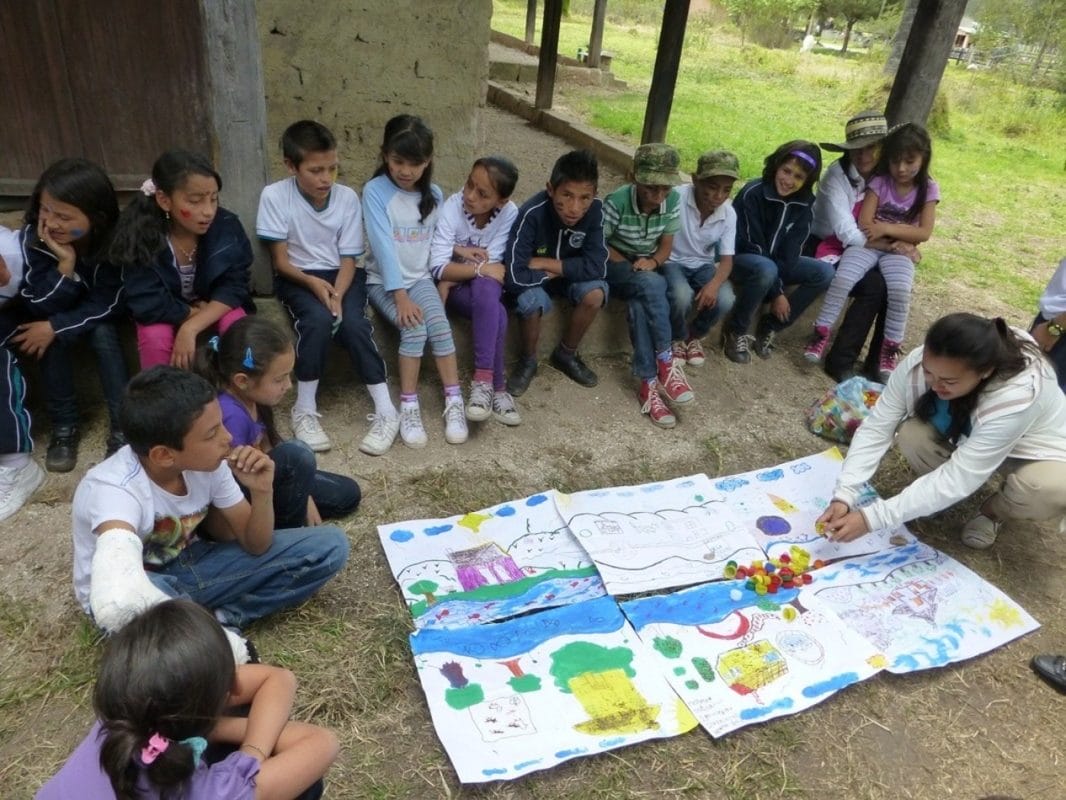 “La tarea es ayudar”: Estudiantes de CDMX inspiran ola de apoyo educativo