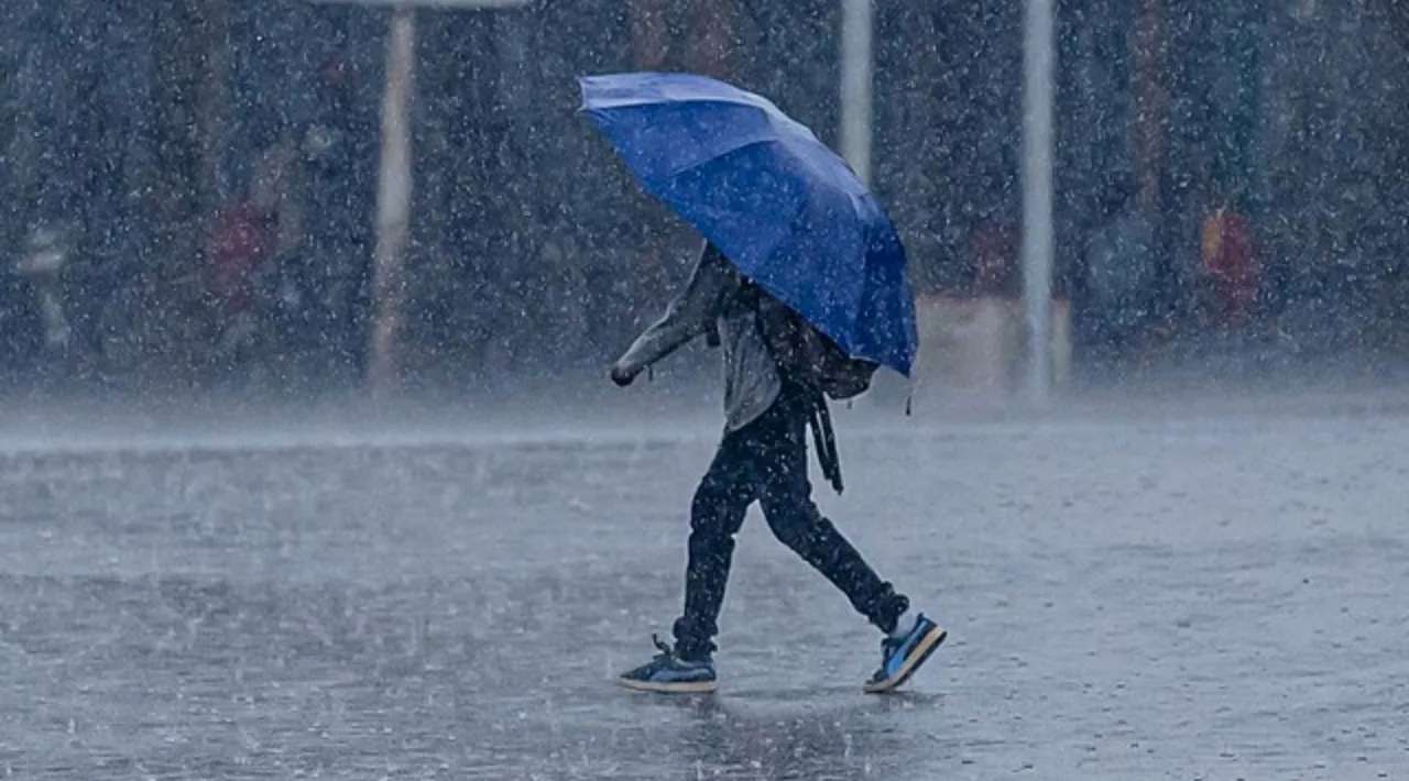 México bajo lluvia: monzón y ondas tropicales azotan estos estados