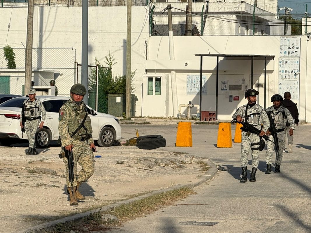 Realizan operativo sorpresa en el Cereso de Cancún