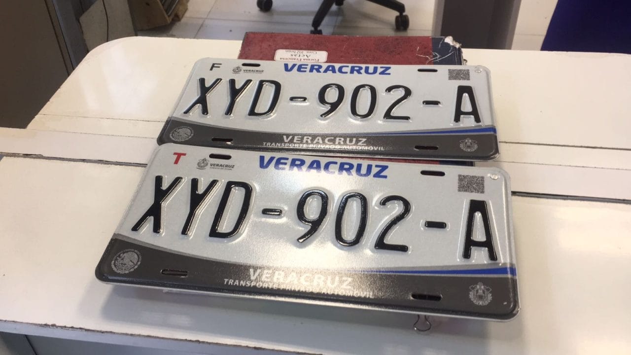 Anuncia Nahle reemplacamiento en Veracruz para 2026