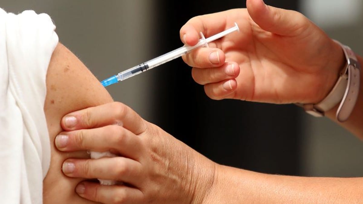 Dengue avanza y las vacunas no llegan: solo una ha sido aprobada en México Dengue avanza y las vacunas no llegan: solo una ha sido aprobada en México