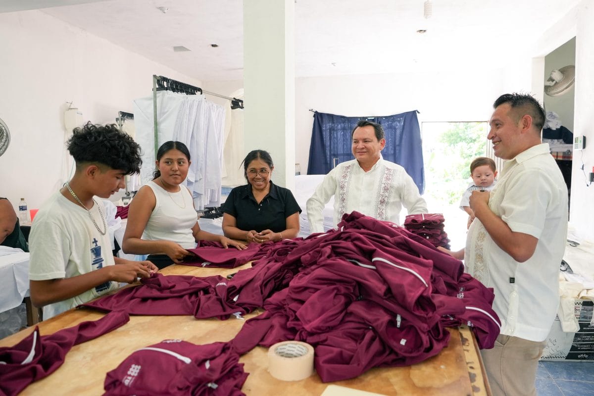 Uniformes escolares impulsan empleo en Yucatán Uniformes escolares impulsan empleo en Yucatán