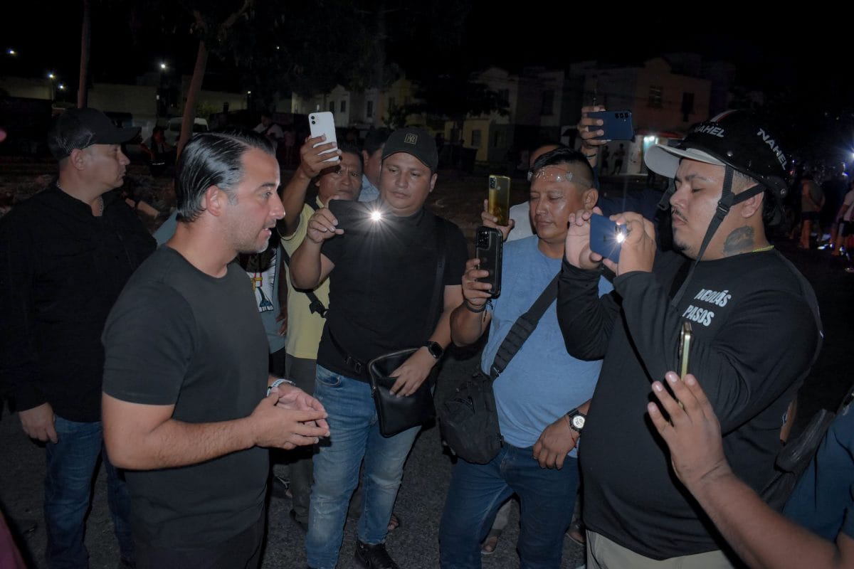 Cancún atiende apagón en Villas Otoch Paraíso