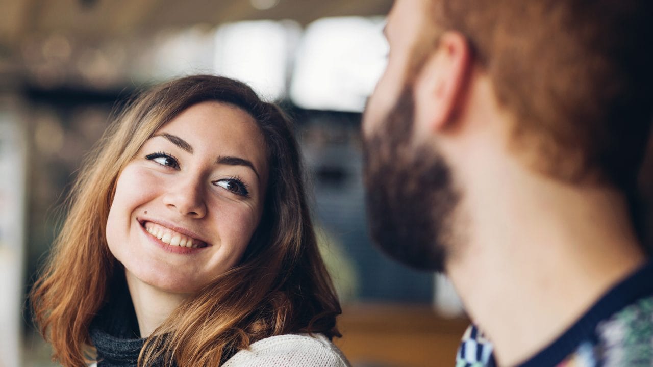 5 indirectas de ligue que se acostumbran usar y pueden pasar desapercibidas