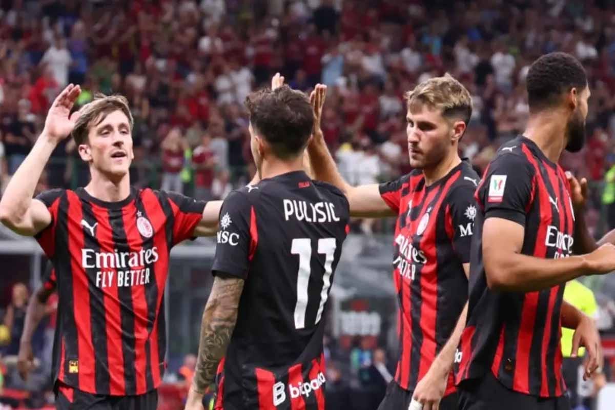 AC Milan debuta con triunfo en Coppa Italia y brilla Santiago Giménez AC Milan debuta con triunfo en Coppa Italia y brilla Santiago Giménez