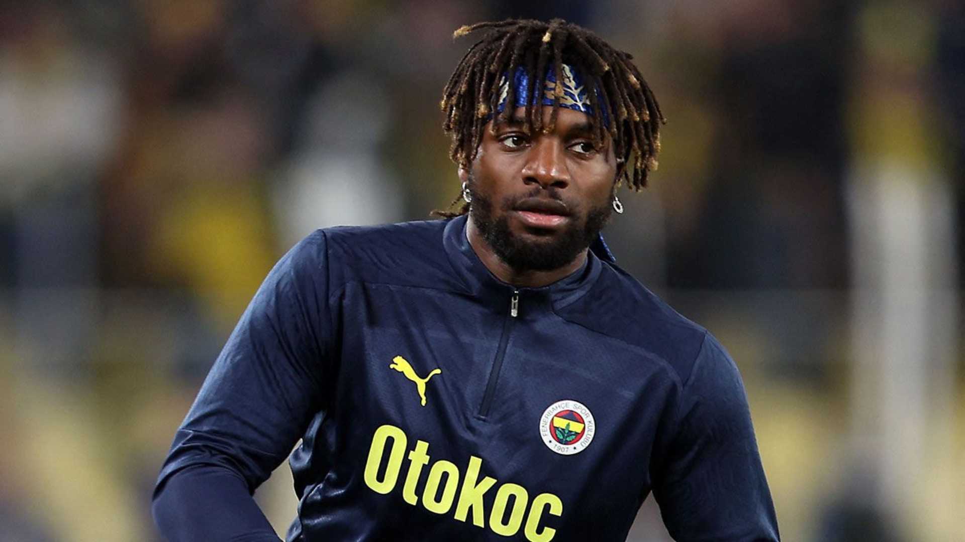 Allan Saint-Maximin Allan Saint-Maximin aterriza en CDMX y desata la locura americanista