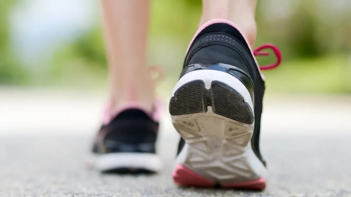 Caminar 7.000 pasos al día: el verdadero número para tu salud