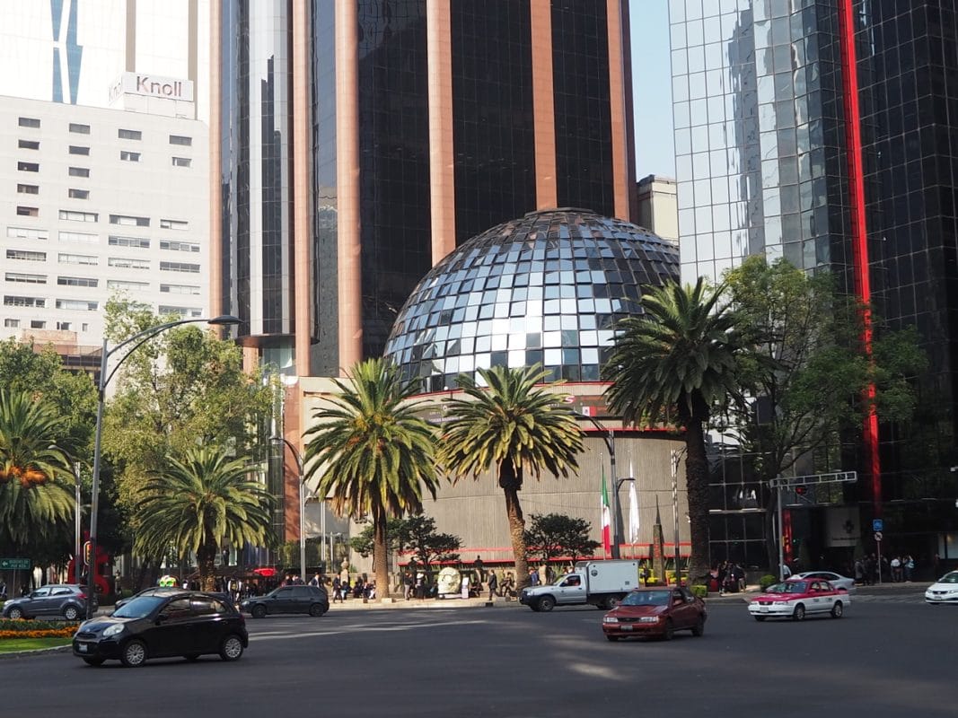 Cierra a la baja el indicador de referencia de la Bolsa Mexicana de Valores este 4 de agosto