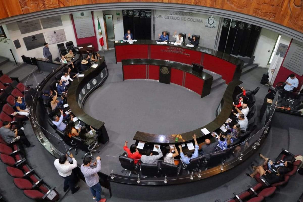 Colima aprueba sanciones de hasta seis años de prisión por acecho Colima aprueba sanciones de hasta seis años de prisión por acecho