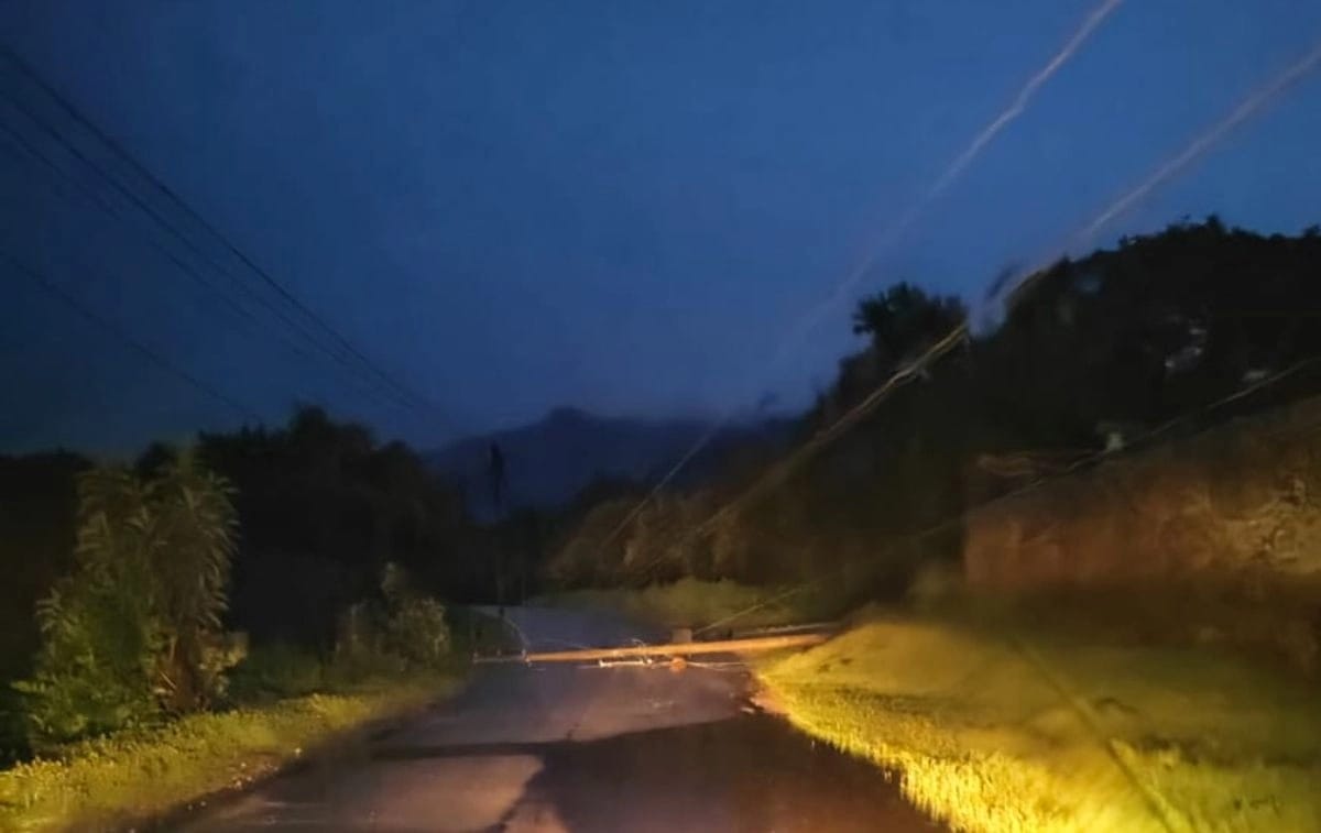 Derrumbes cierran la carretera Cuernavaca-Cuautla tras intensas lluvias