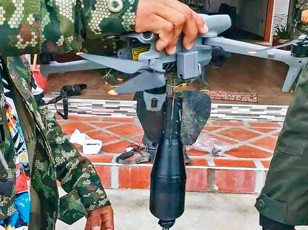 Drones con explosivos: la nueva arma de los grupos ilegales en Colombia