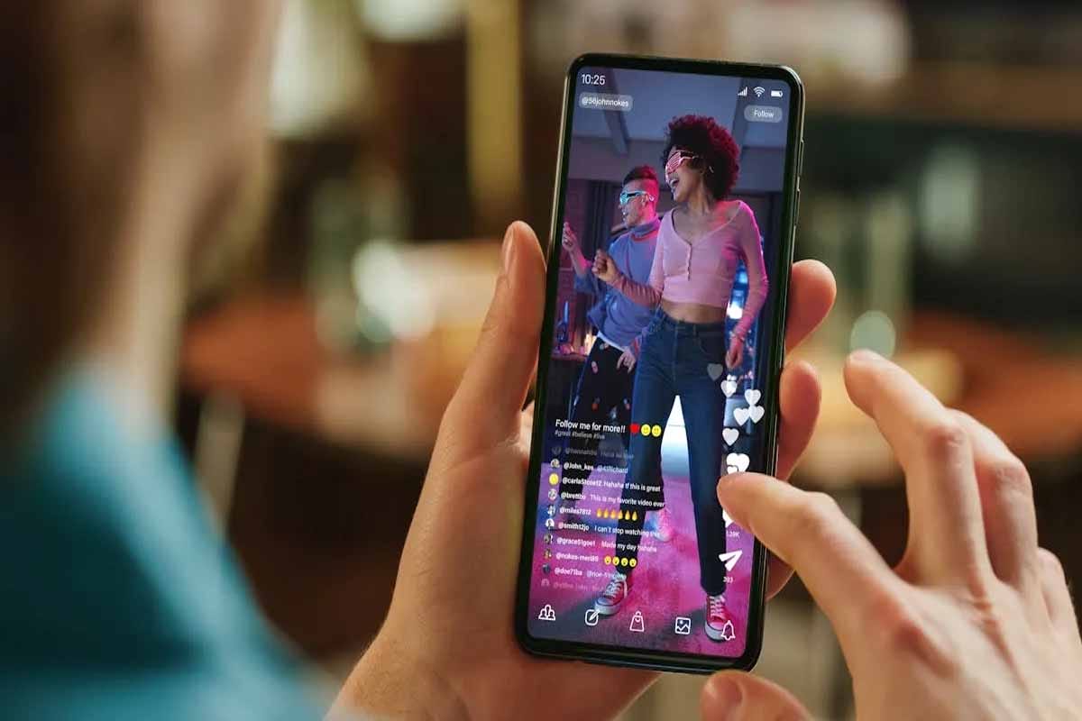 El peligro oculto del aburrimiento digital y el salto constante de videos