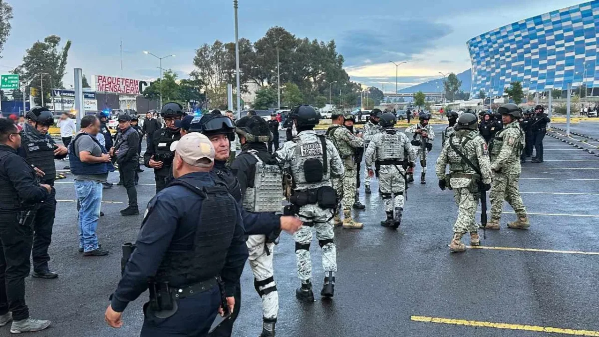 Enfrentamiento en Estadio Cuauhtémoc deja un muerto y un herido en Puebla