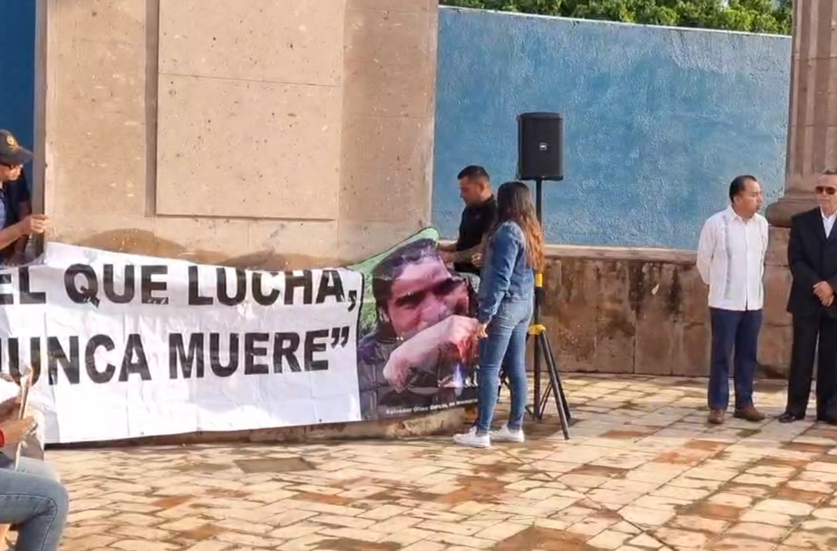 Familia de Salvador Olmos rechaza disculpas públicas del municipio de Huajuapan, Oaxaca