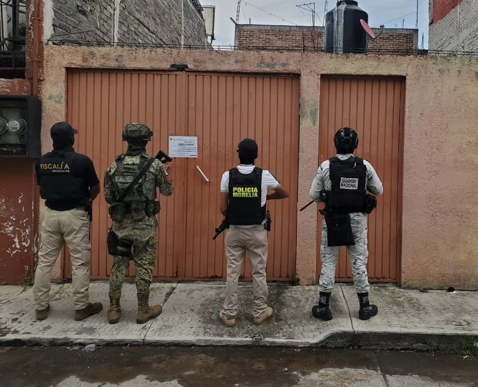 Fiscalía de Michoacán asegura más de 2 mil 400 dosis de droga y detiene a seis personas en Morelia