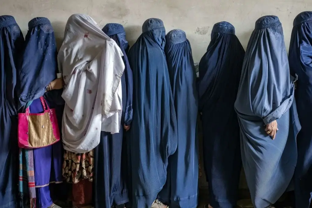 La ONU denuncia aumento de restricciones a mujeres bajo régimen talibán en Afganistán La ONU denuncia aumento de restricciones a mujeres bajo régimen talibán en Afganistán