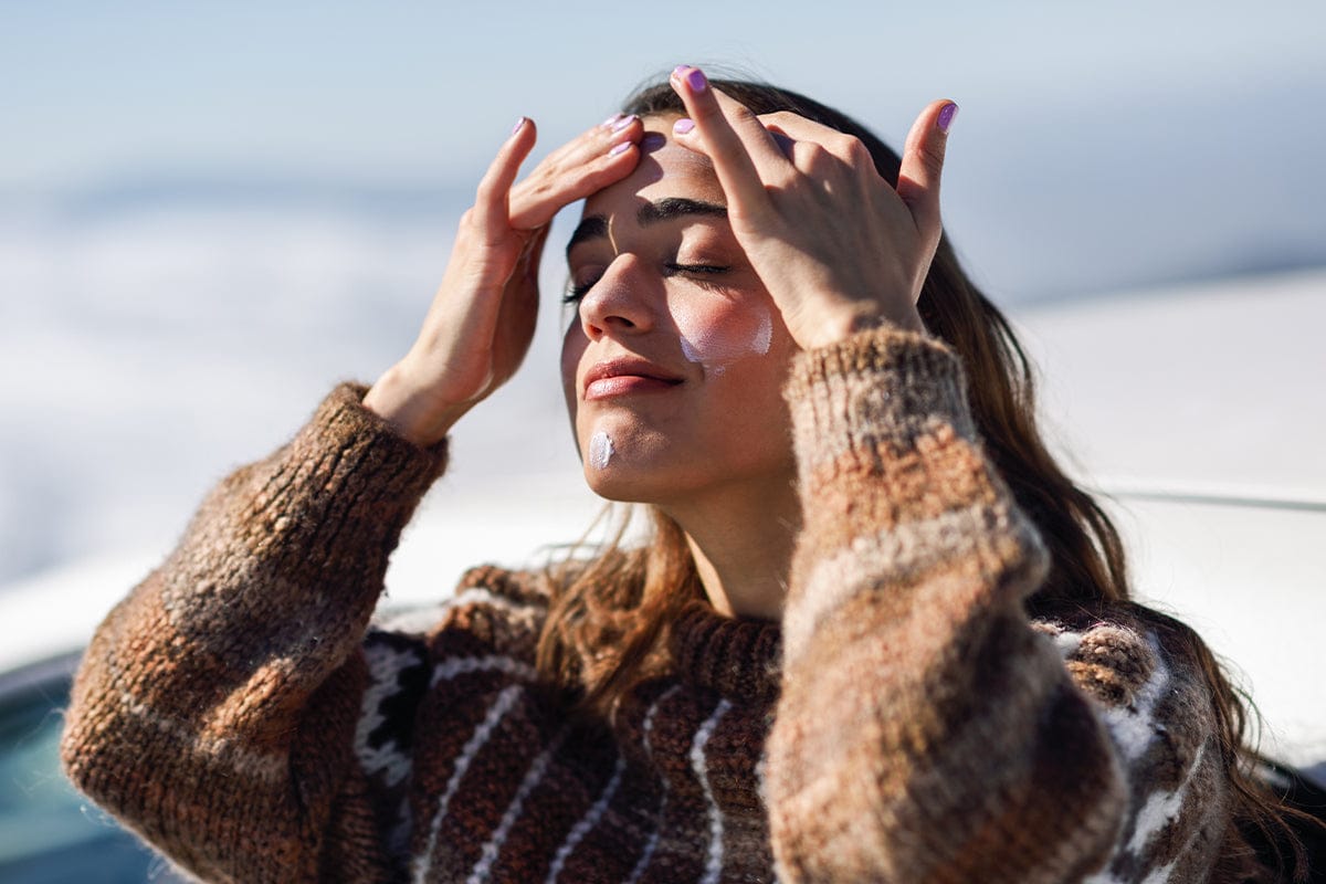 Los riesgos para la salud de omitir el protector solar: por qué debe aplicarse incluso en invierno