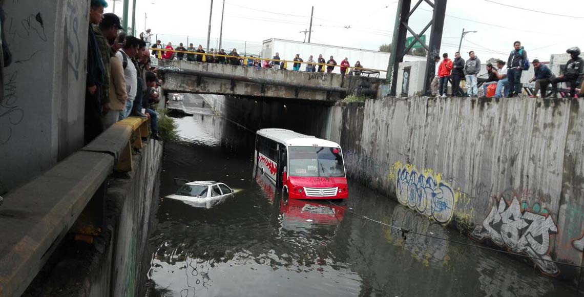 Policías de CDMX atienden inundaciones y apoyo vial en el oriente capitalino