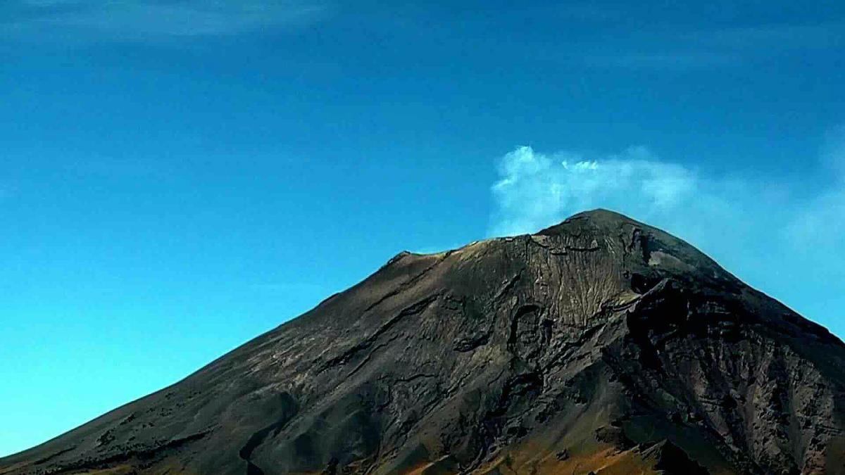 Popocatépetl registra más de 600 minutos de tremor y 46 exhalaciones en un solo día