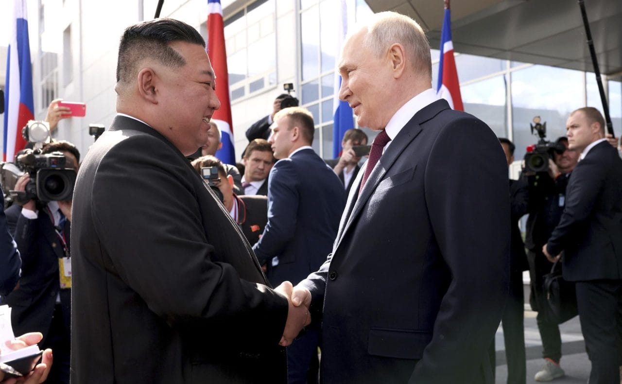 Putin y Kim refuerzan alianza militar antes de cumbre con Trump