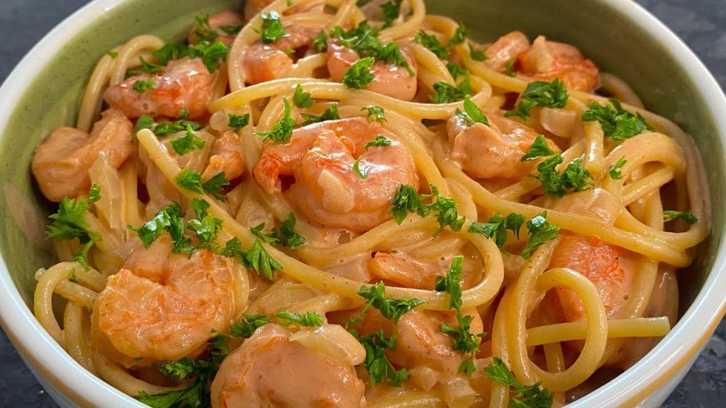 Receta de pasta con camarones: rápida, fácil y llena de sabor