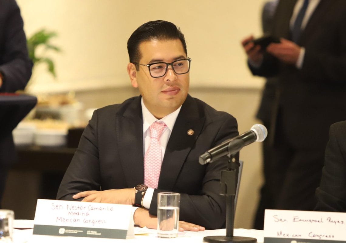 Renuncia de Néstor Camarillo pone en riesgo vicepresidencia del PRI en el Senado