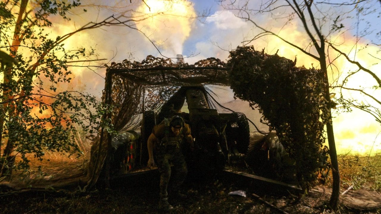 Rusia intensifica su ofensiva en el este de Ucrania con nuevos avances en Donetsk__ Rusia intensifica su ofensiva en el este de Ucrania con nuevos avances en Donetsk