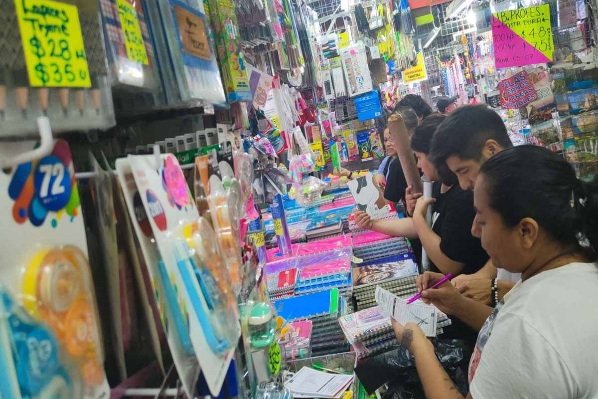 SEP publica lista oficial de útiles 2025-2026 para apoyar economía familiar