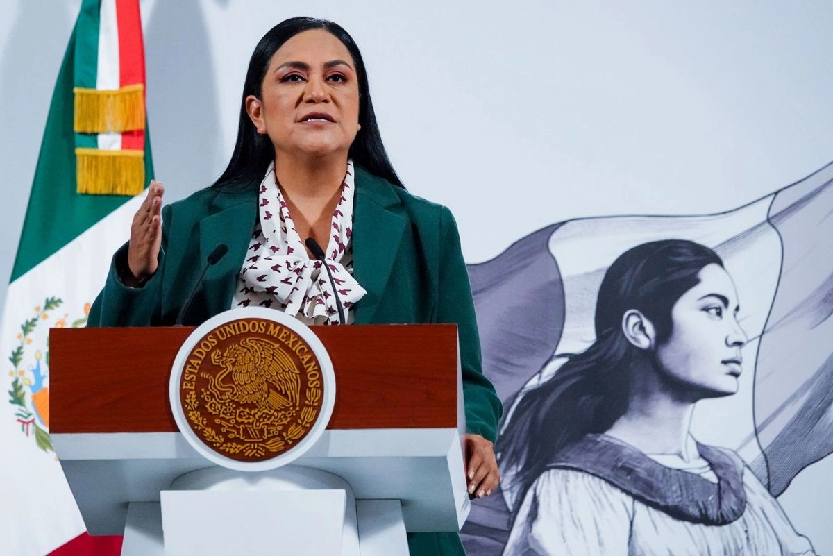 Servicios de salud: la única carencia social que aumenta en México, según Ariadna Montiel