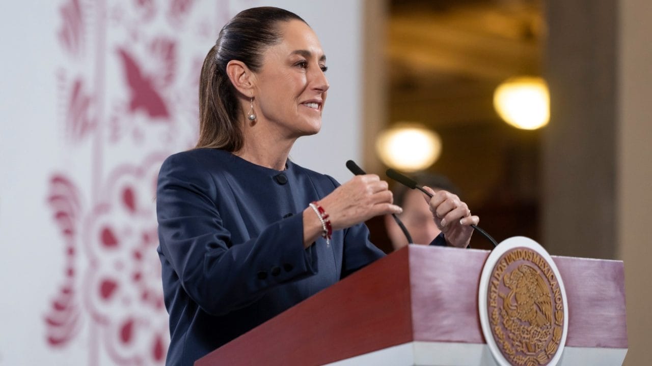 Sheinbaum critica a Ugalde y defiende la democracia como derecho del pueblo