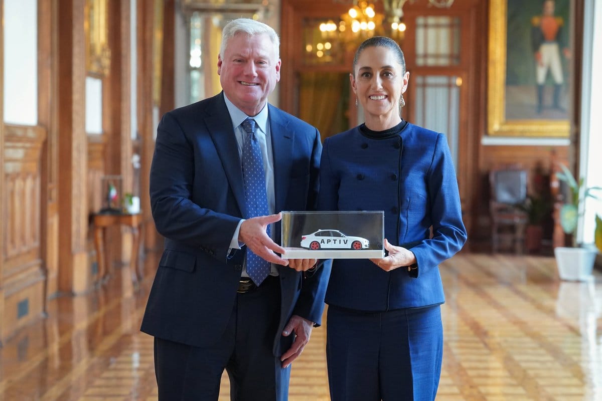 Sheinbaum se reúne con el presidente de Aptiv en Palacio Nacional