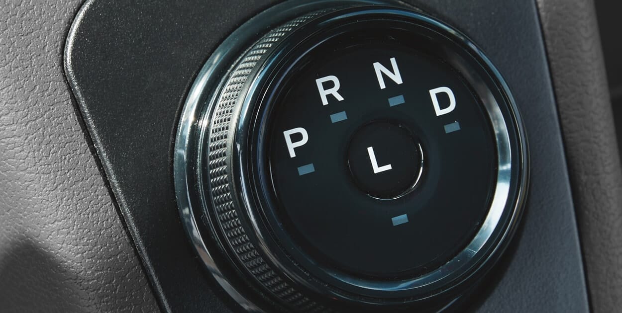 Significado y función de las letras PRNDL en la transmisión automática