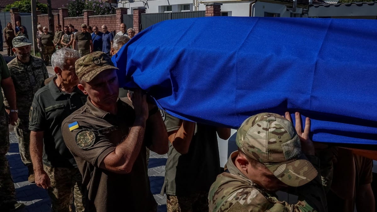 Soldados ucranianos caídos regresan a casa: repatriación desde Rusia
