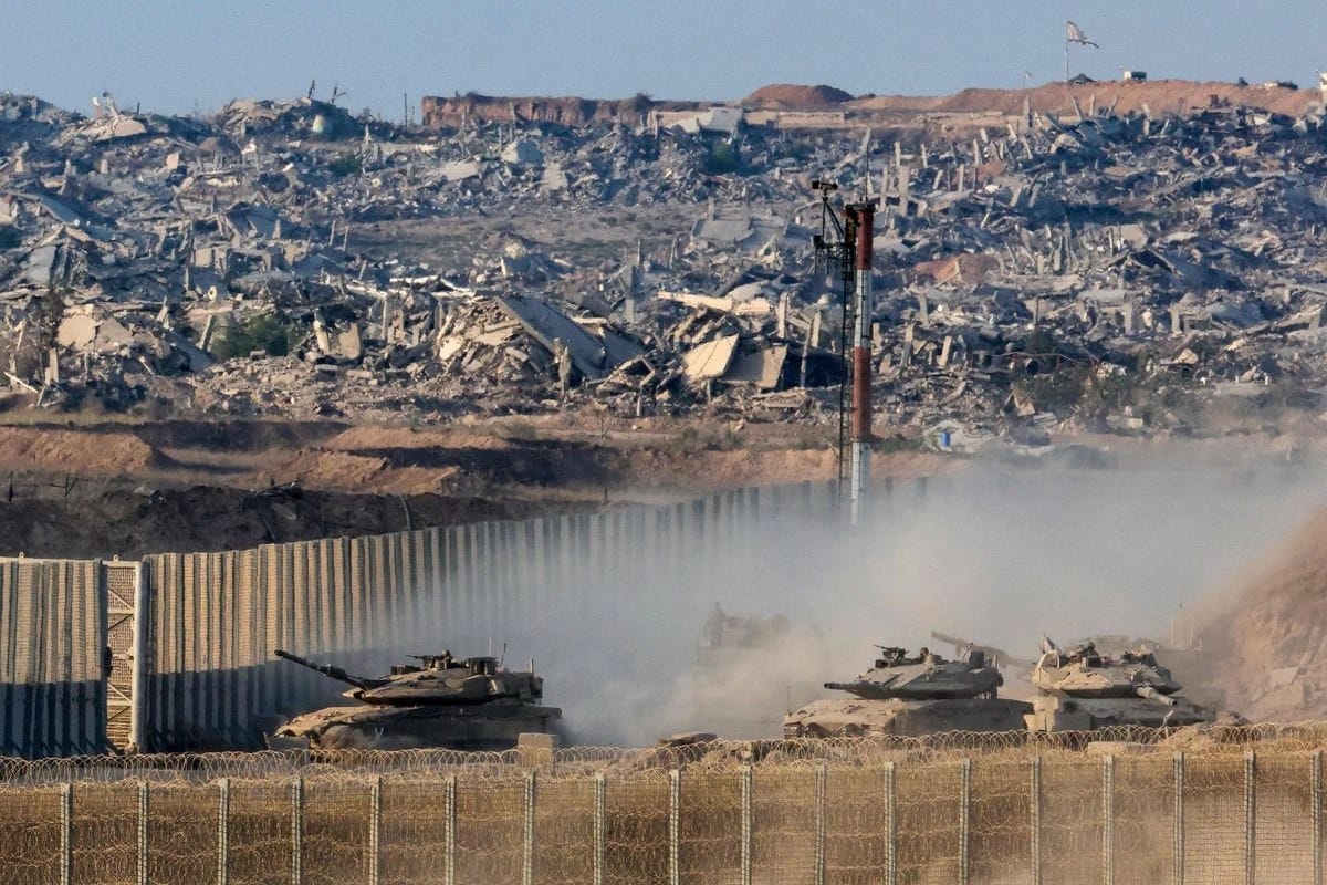 Tanques israelíes avanzan en Gaza: destrucción y desplazamiento masivo