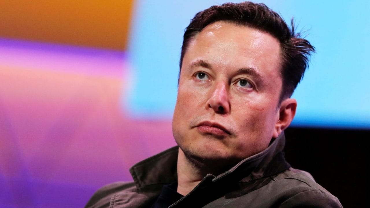 Tesla retiene a Elon Musk con paquete accionario de 30 mil millones