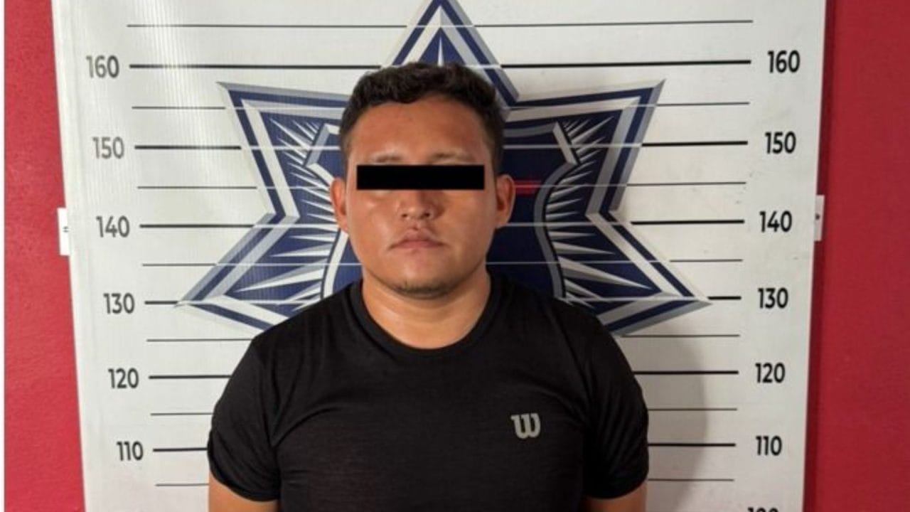 Detienen a hombre en Cancún por agredir verbalmente a policías estatales
