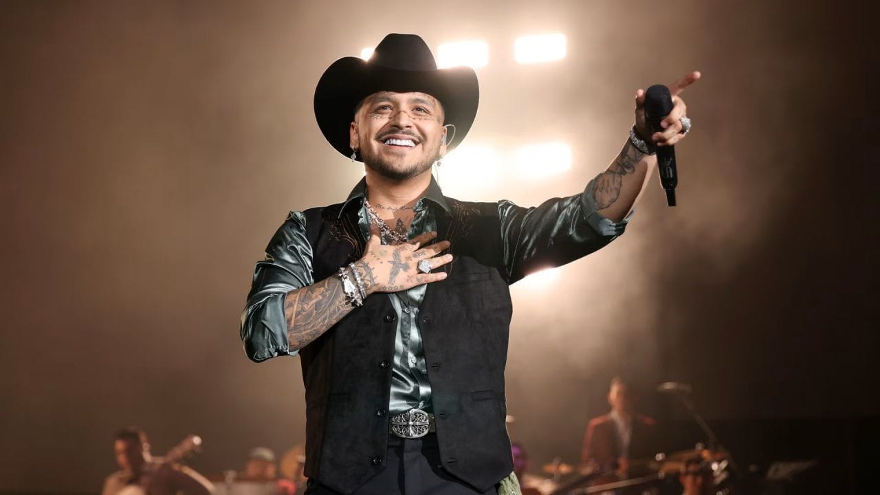 Christian Nodal enfrenta crisis económica; revelan dificultades con pensión de Inti