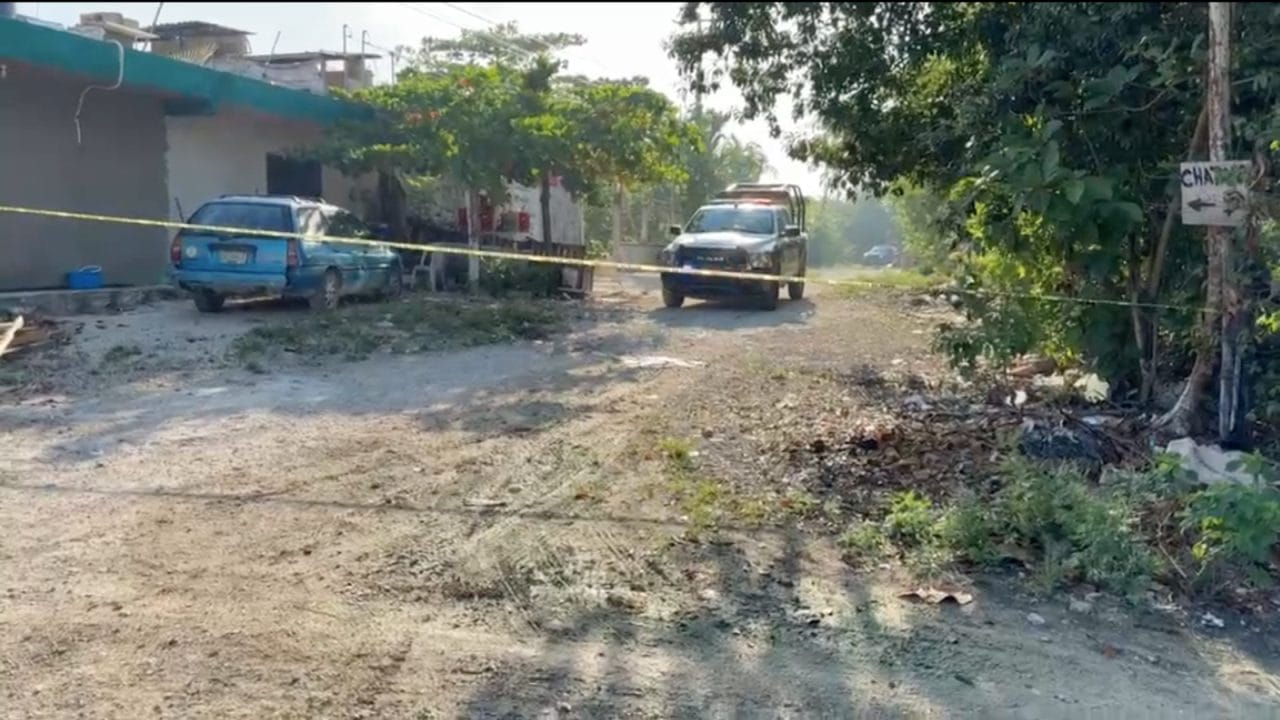 Hallan cuerpo envuelto en bolsas negras en Valle Verde, Cancún