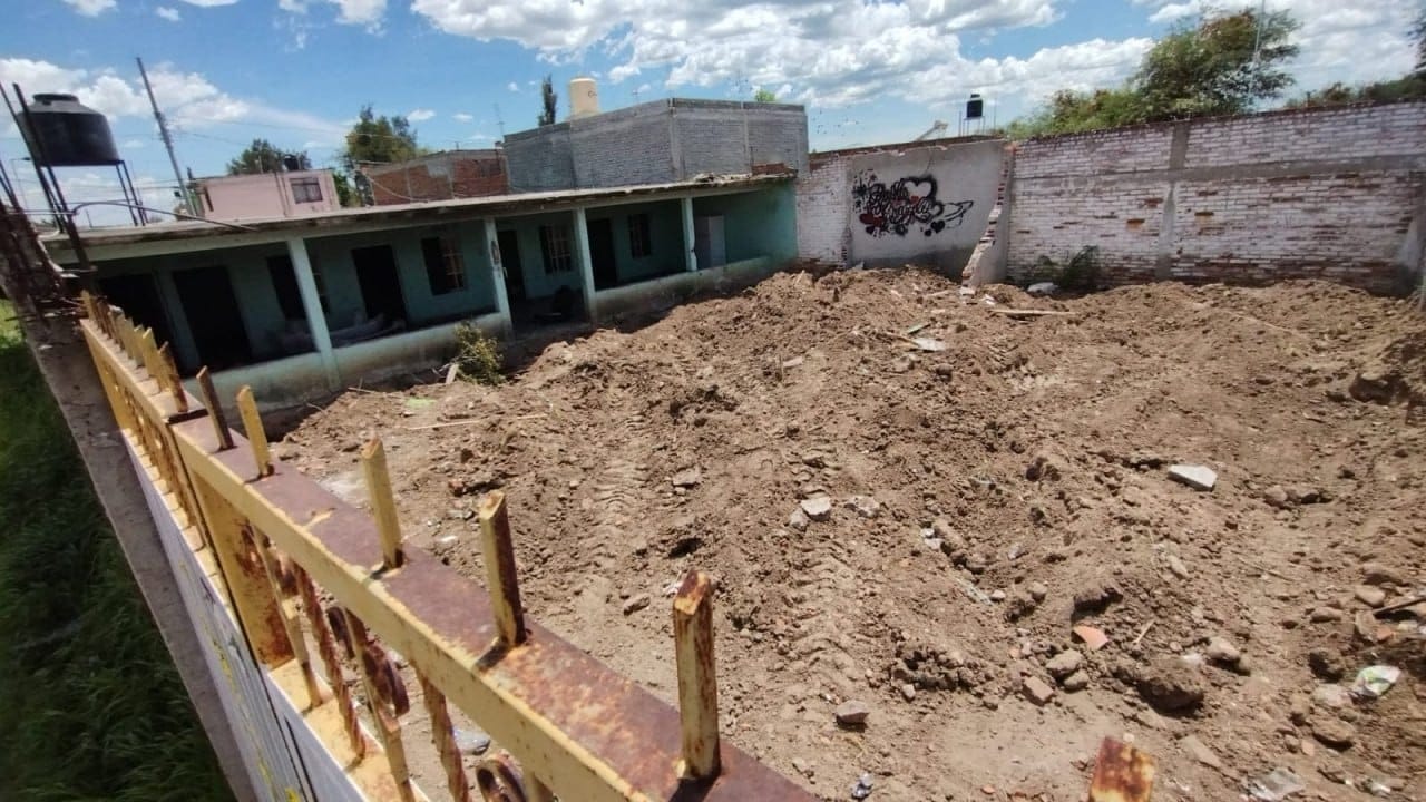 Identifican 26 de los 31 cuerpos hallados en fosa clandestina de La Calera, Guanajuato