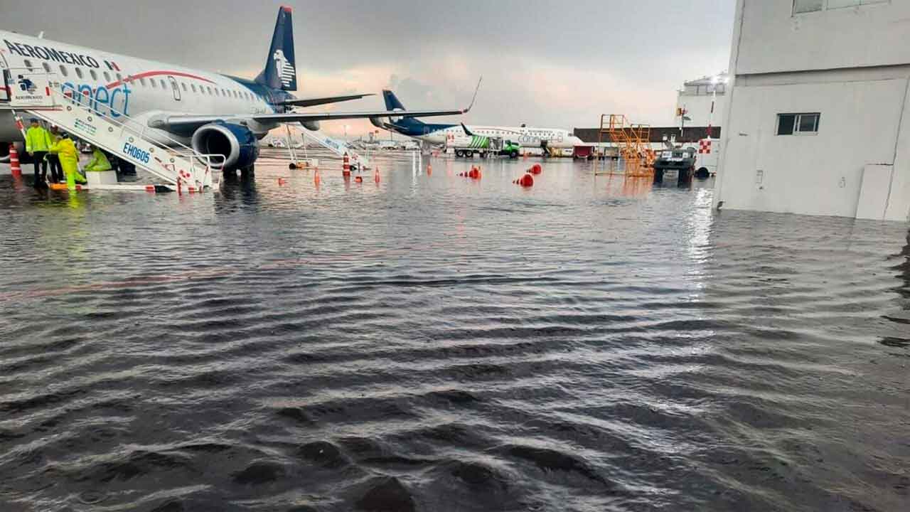 Fuertes lluvias paralizan CDMX: inundaciones y caos en el AICM