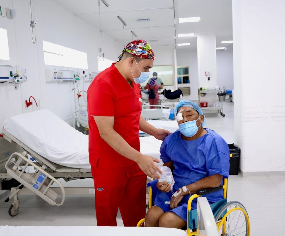 Convocan a jornada gratuita de cirugías de cataratas en Isla Mujeres