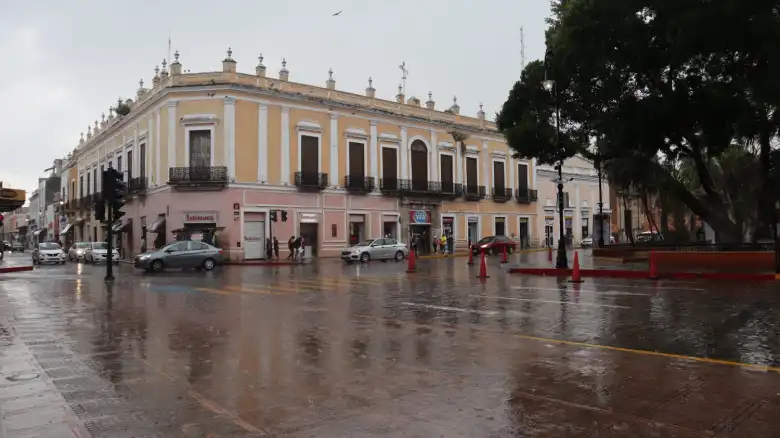 Prevén lluvias fuertes y calor extremo en Yucatán este jueves