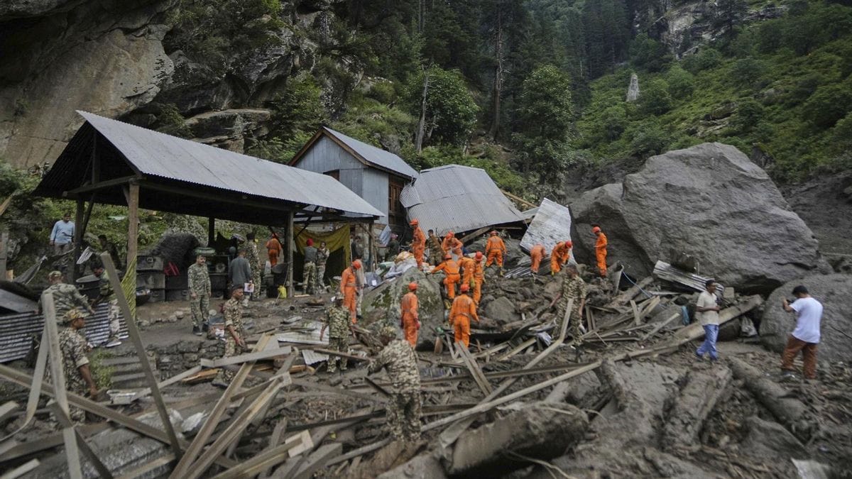 Lluvias devastadoras en India y Pakistán dejan más de 200 muertos