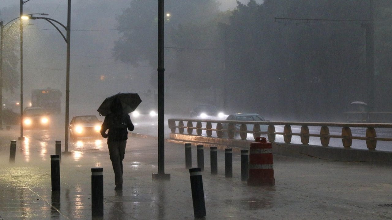 Tormenta Gil y dos ondas tropicales dejarán lluvias intensas en 5 estados 