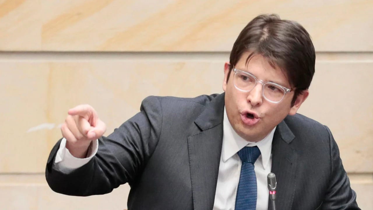 Senador Miguel Uribe Turbay en condición crítica tras hemorragia