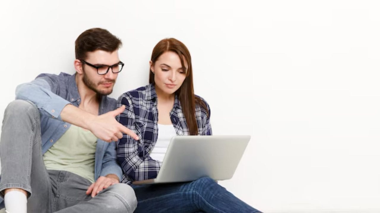 Redes sociales, un nuevo factor en la planificación familiar entre jóvenes