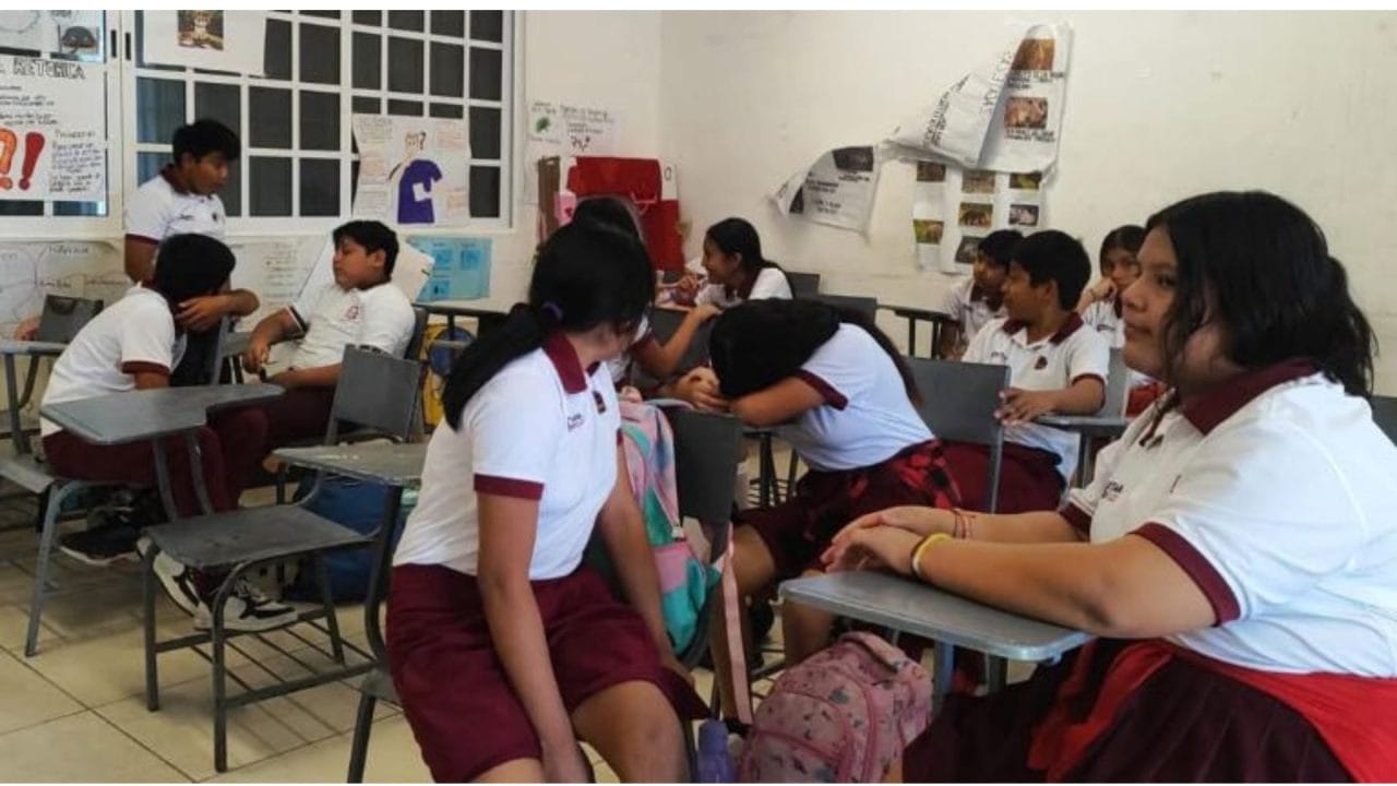 Regresan a clases más de 24 millones de alumnos en todo México este lunes